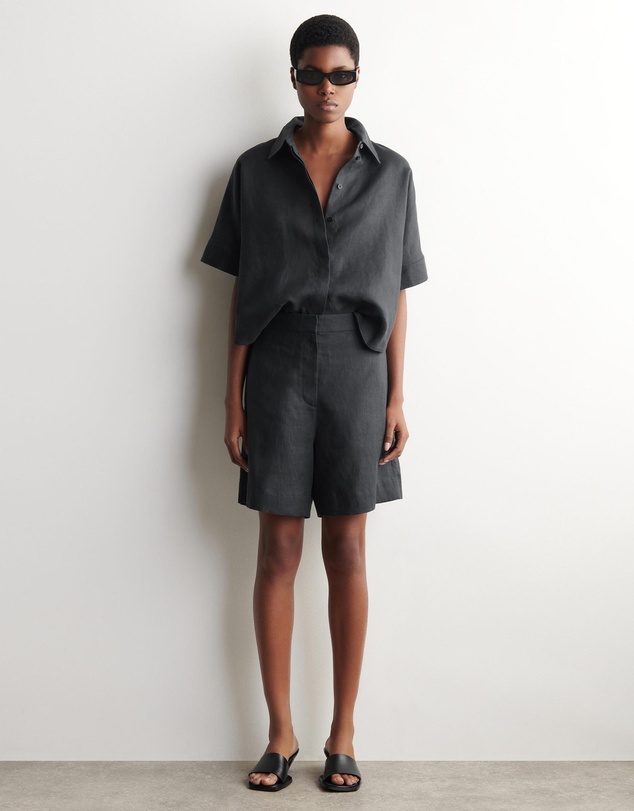 COS - Tailored Elasticated Linen Shorts