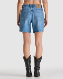 Wrangler - Mid Stevie Shorts