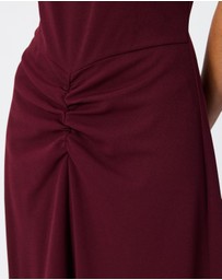 Tussah - Sophia Crew Neck Ruched Detail Midi Dress