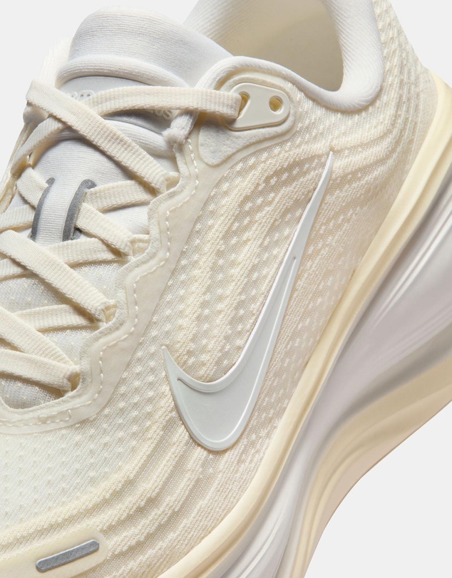 Nike - Vomero Plus - Women's