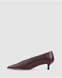 Siren - Flynn Point Toe Pumps