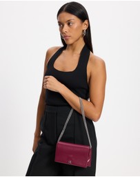Calvin Klein - Wallet On Chain
