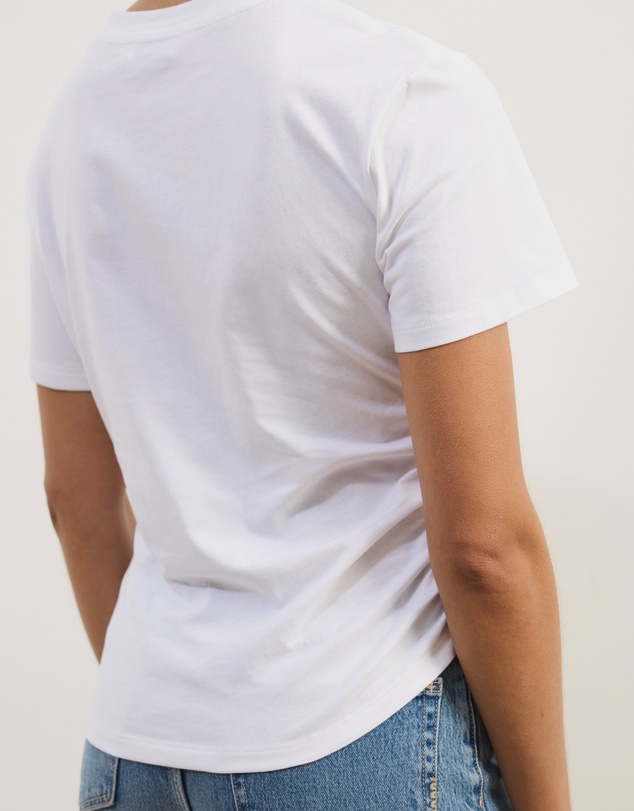 Atmos&Here - Emi Asymmetric Hem T-Shirt
