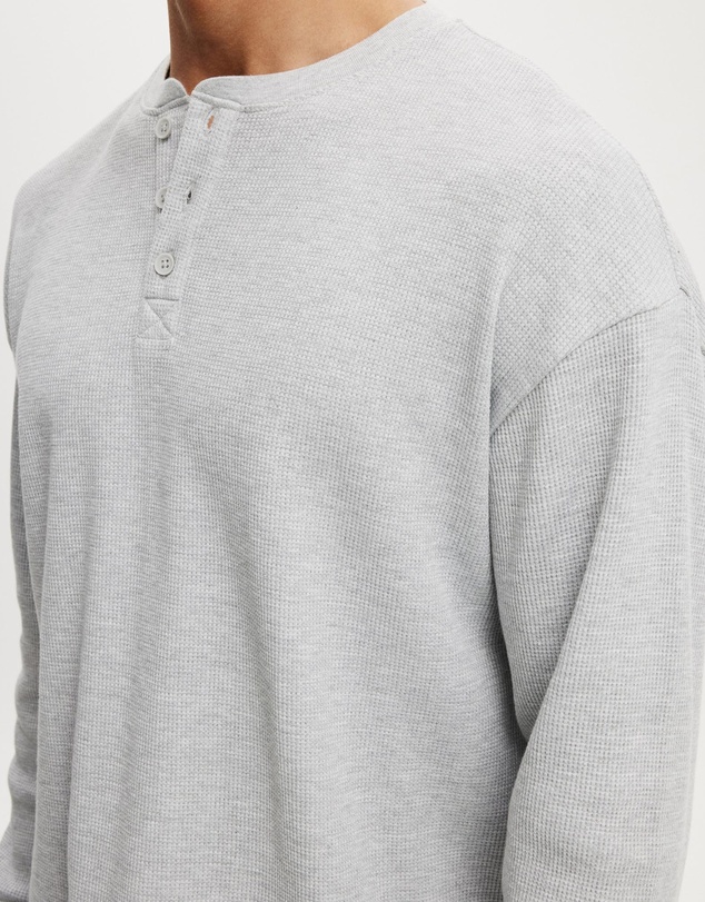 Cotton On - Relaxed Fit Textured Henley Long Sleeve T-Shirt