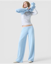 GUESS - GUESS JEANS Slim Logo Embroidered Long Sleeve T-Shirt