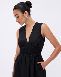 Minima Esenciales - Paloma Shirred Linen Midi Dress