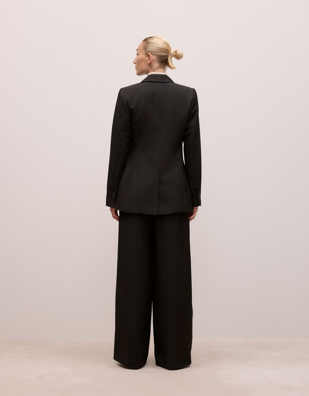 Trenery - Soft Classic Blazer in Black