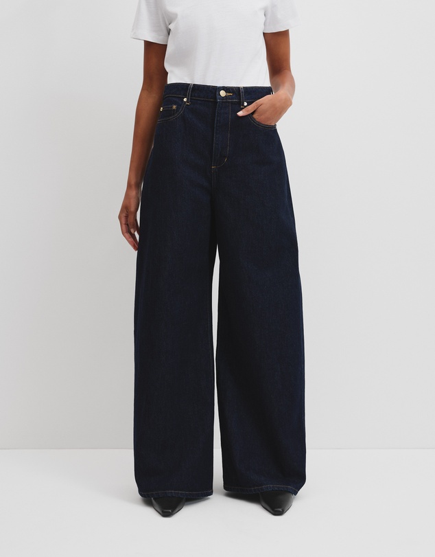 Country Road - Curved Wide Leg Jean