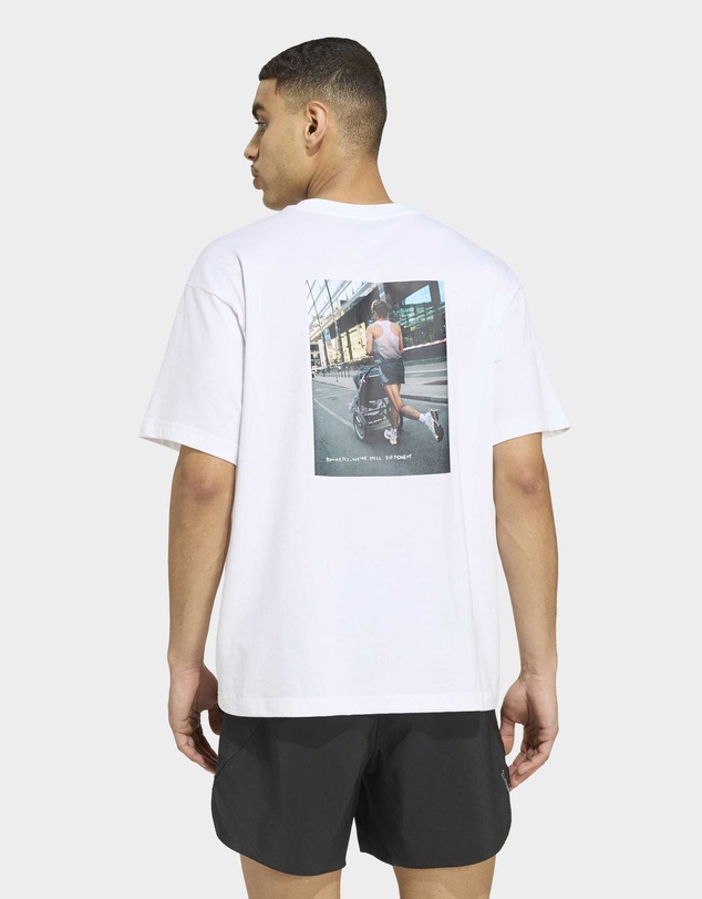 adidas Performance - RUNNERS WE ARE DIFFERENT GRAPHIC T-SHIRT Mens