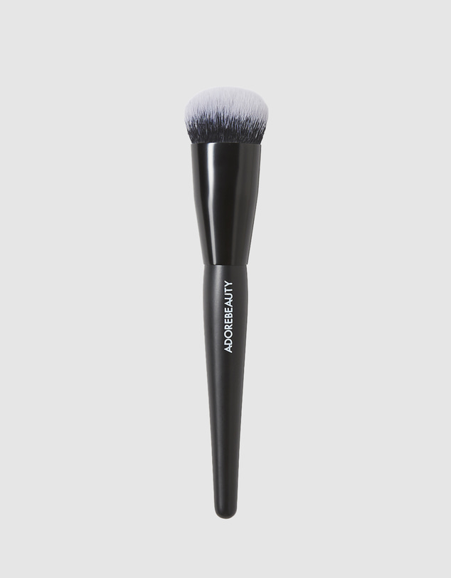 Adore Beauty - Tools of the Trade Foundation Buffing Brush