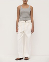 Assembly Label - Loose Fit Jeans