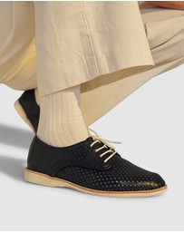 Rollie - Derby Punch Shoe