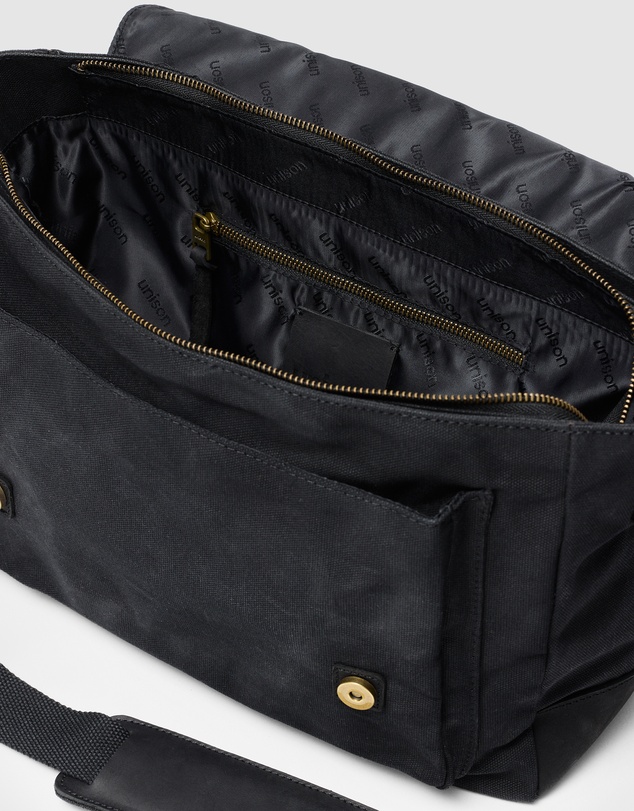UNISON - Leo Satchel