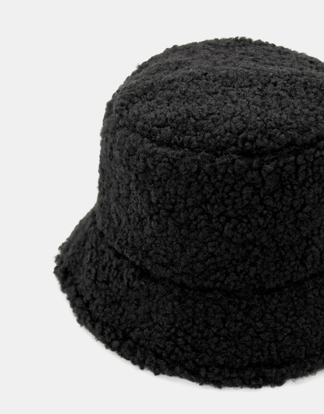 Morgan & Taylor - Drew Teddy Bucket Hat in Black