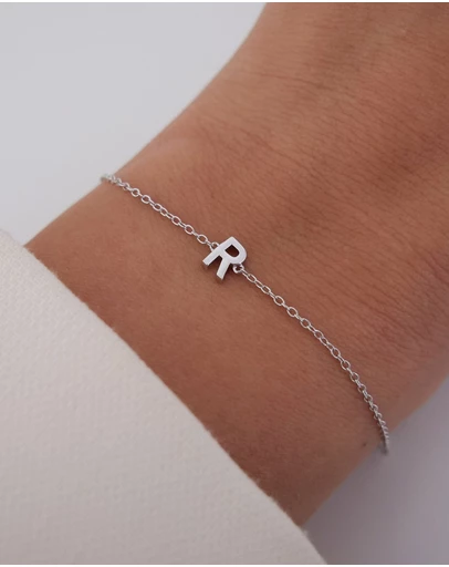 The Silver Collective - Petite A-Z Letter Bracelet Silver - R