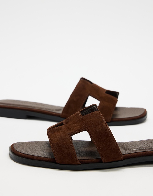 Atmos&Here - Pelly Suede Sandals