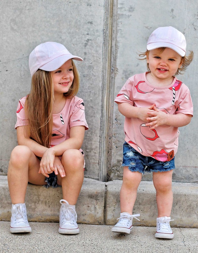 OOVY - Pink Pout Tee