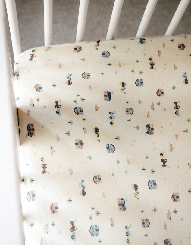 Kynd Baby - Fitted Cot Sheet in Pasture