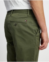 Tommy Hilfiger - 1985 Essential Bleecker Slim Fit Chinos
