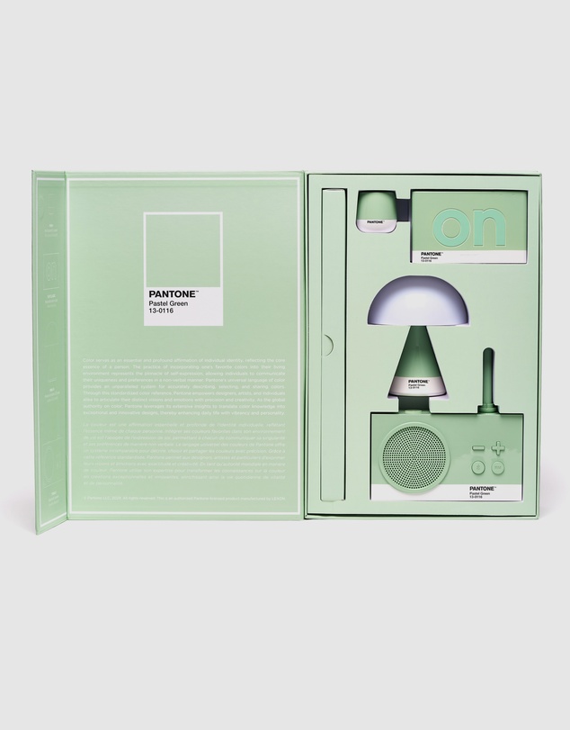 Lexon - Lexon GIFT Set PANTONE - Includes Mino+ Mini Speaker, Flip Classic Clock, Mina M Lamp, Thykho 3 Speaker - Green