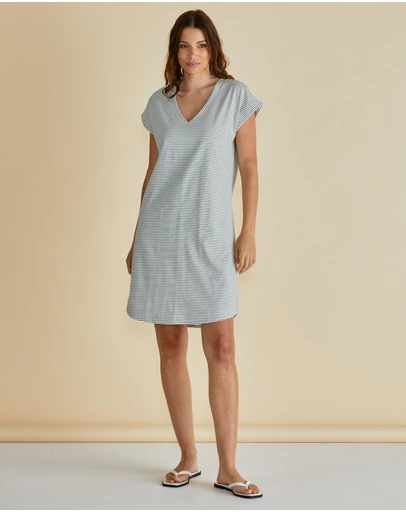 Betty Basics - Daphne V-Neck Dress