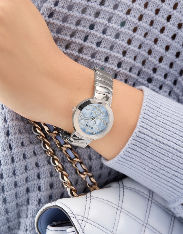 GUESS - Guess Ladies Silver Tone 30mm Analogue Watch