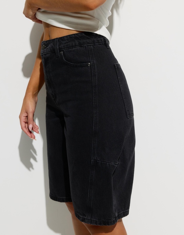 Dazie - Austin Mid Rise Barrel Jorts