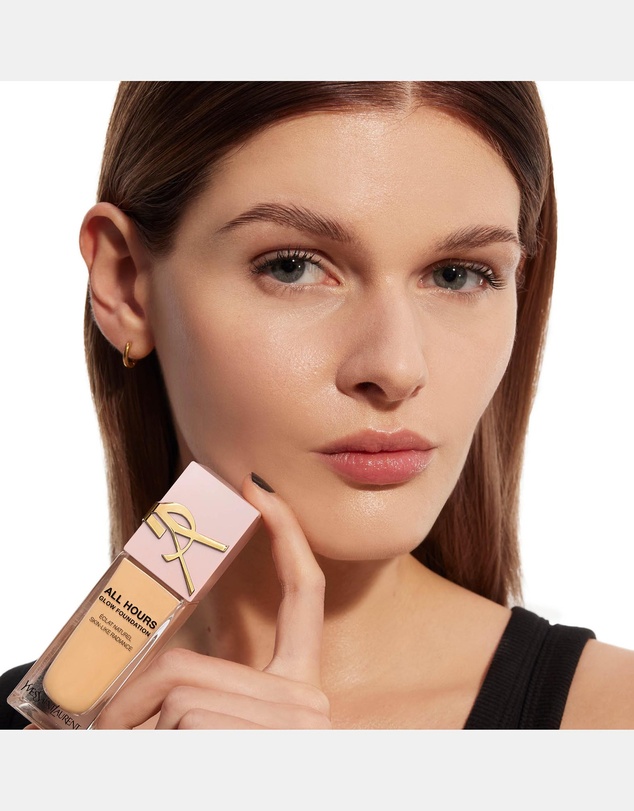 Yves Saint Laurent - All Hours Glow Foundation LW1