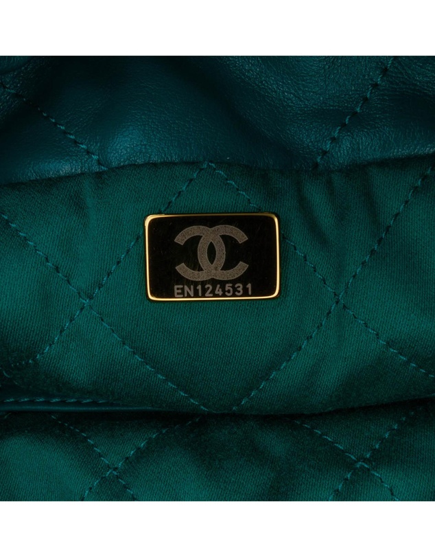 Pre-Loved by Azura Reborn - Pre-Loved chanel Chanel 22 Medium Quilted Lambskin Teal