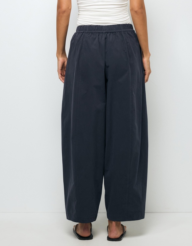 AERE - Cotton Barrel Leg Pants