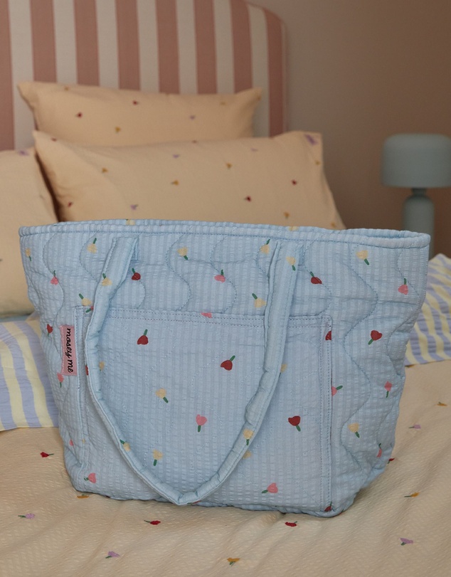 Mosey Me - Forget Me Not Quilted Bag in Sky