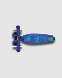 Micro Scooters - Micro Maxi Deluxe LED Foldable 3-Wheel Scooter