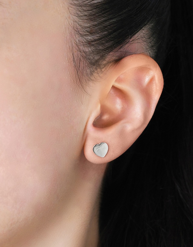Von Treskow - Mini VT Flat Heart Studs