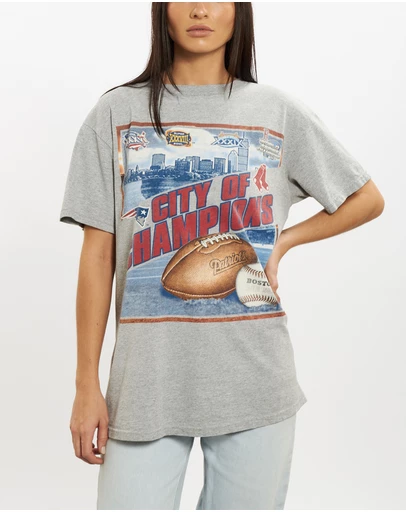 Vintage by The Real Deal - Pre Loved - Vintage Patriots and Red Sox 'City of Champions' Tee