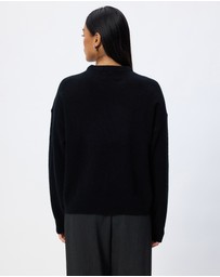 Lindsay Nicholas New York - Varsity Sweater (W Snood)