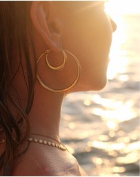 Arms Of Eve - Riley Gold Hoop Earrings - Small