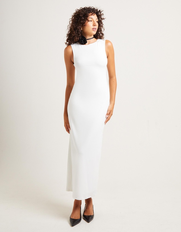 Alice In The Eve - Dahlia Curve Cut Out Maxi Dress