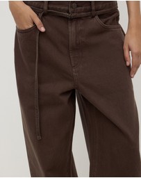Assembly Label - Loose Fit Jeans