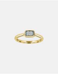 Zoe Olivia - 9K Gold Blue Topaz Ring