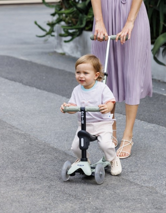 Micro Scooters - Micro Mini2Grow Deluxe All-In-One Scooter LED