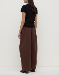 Assembly Label - Lola Barrel Pants
