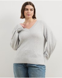 Atmos&Here Curvy - April Classic V-Neck Knit Jumper
