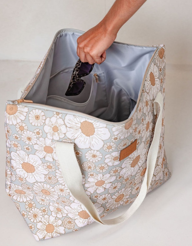 Sky Gazer - The Anywhere Beach Bag- Casuarina