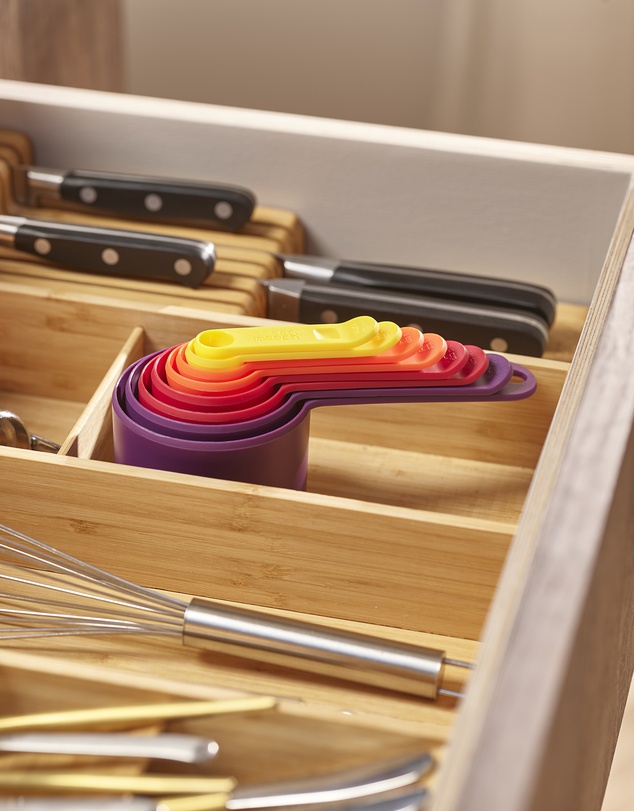 Joseph Joseph - Nest™ Measure 8-piece Measuring Cup Set (Multicolour)