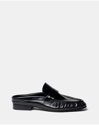 La Tribe - Naomi Mules