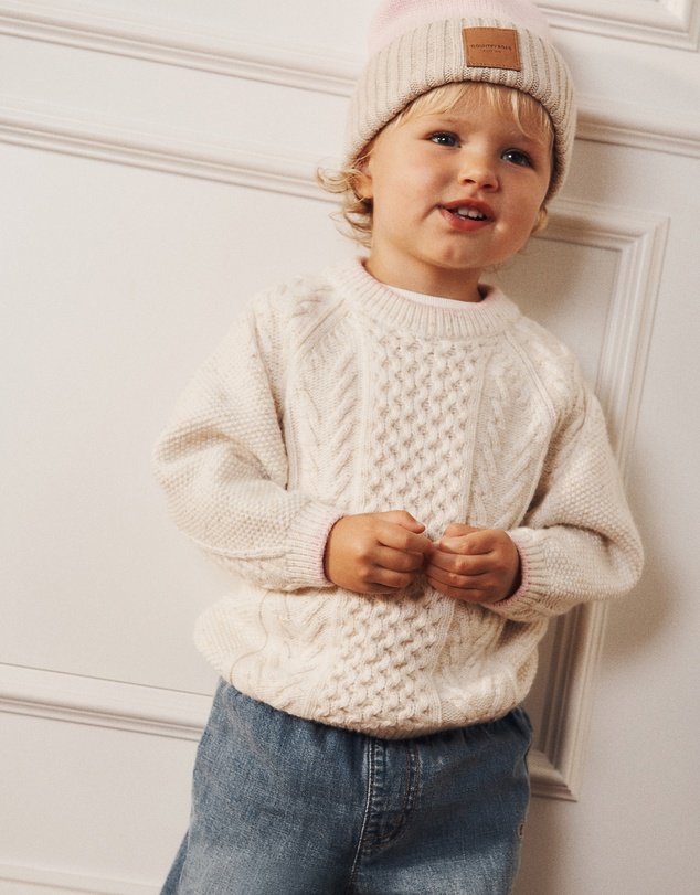 Country Road - Tipped Cable Knit