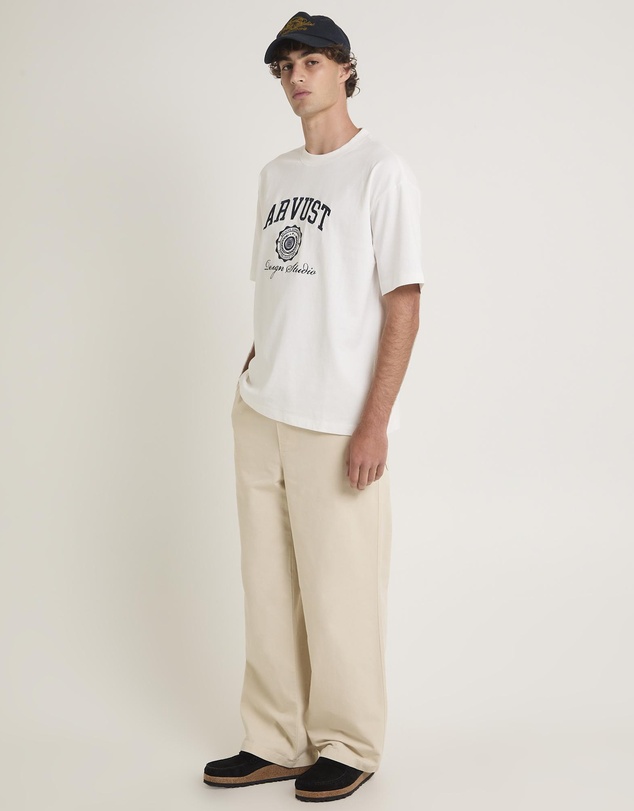 Arvust - College T-Shirt