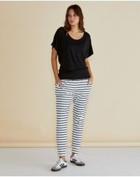 Betty Basics - Maui Tee