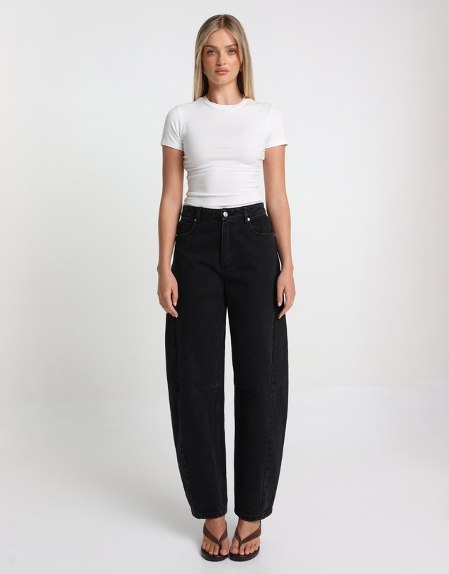 Madison The Label - Cora Barrel Jeans