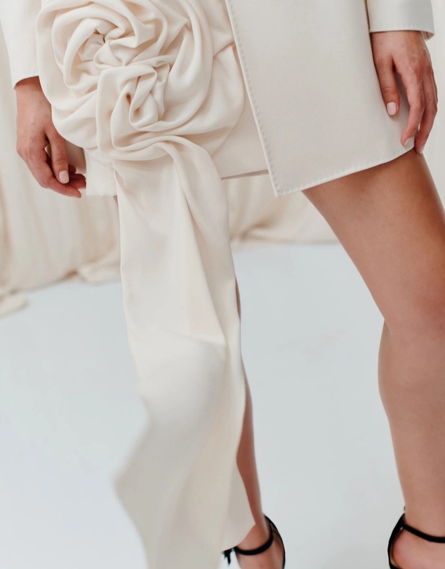 Marella - ICONIC EXCLUSIVE - Emily Ratajkowski - Zulia Skirt